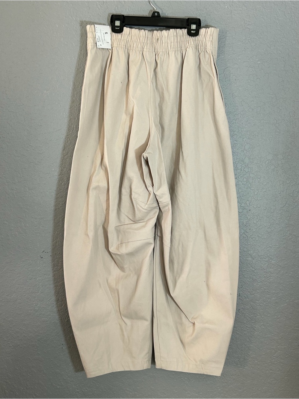 Nike Cream Barrel-Leg Woven Pants Size Medium NWT - Picture 3 of 4